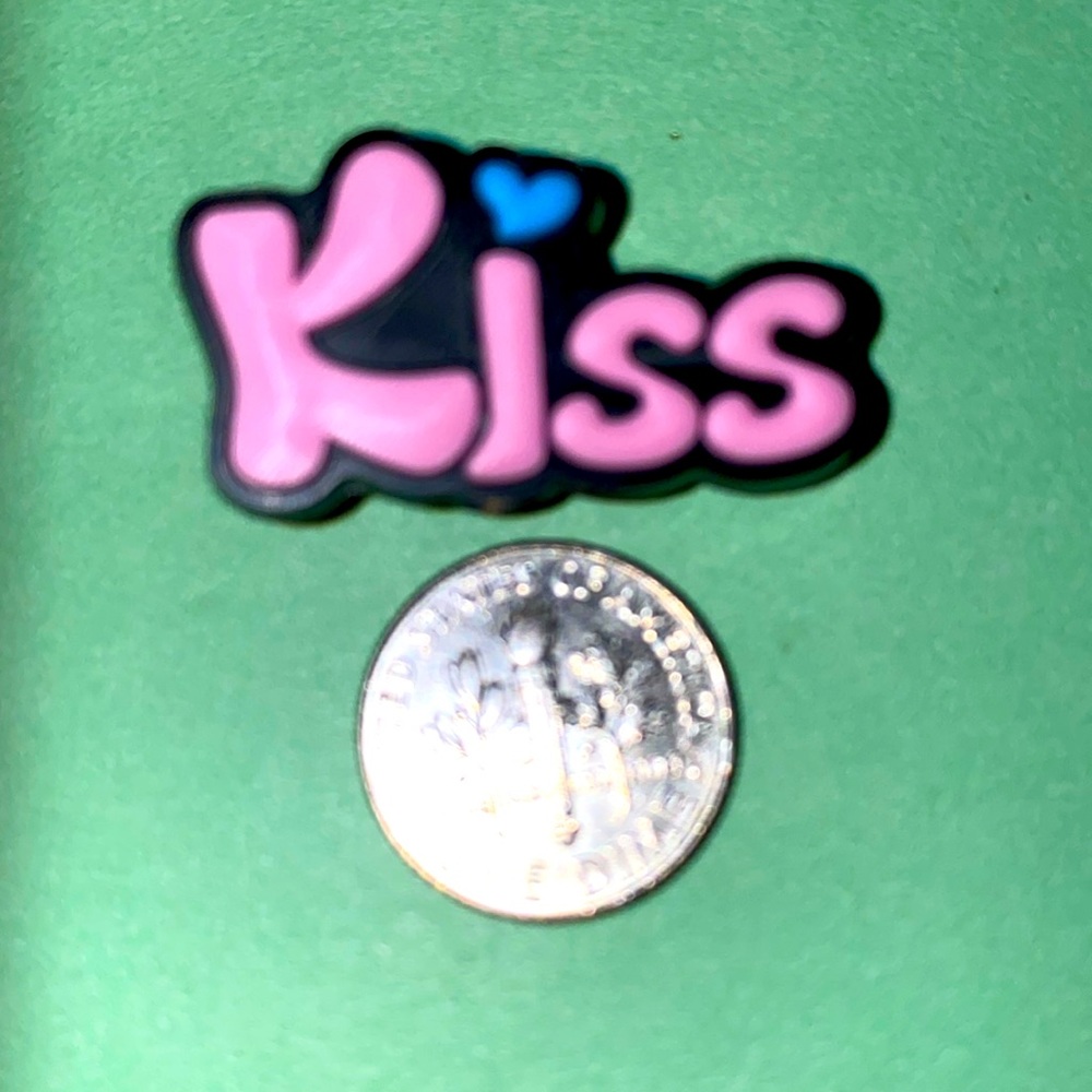 (10 for $15) Kiss statement w/a Heart in the i Crocs Shoes Charms